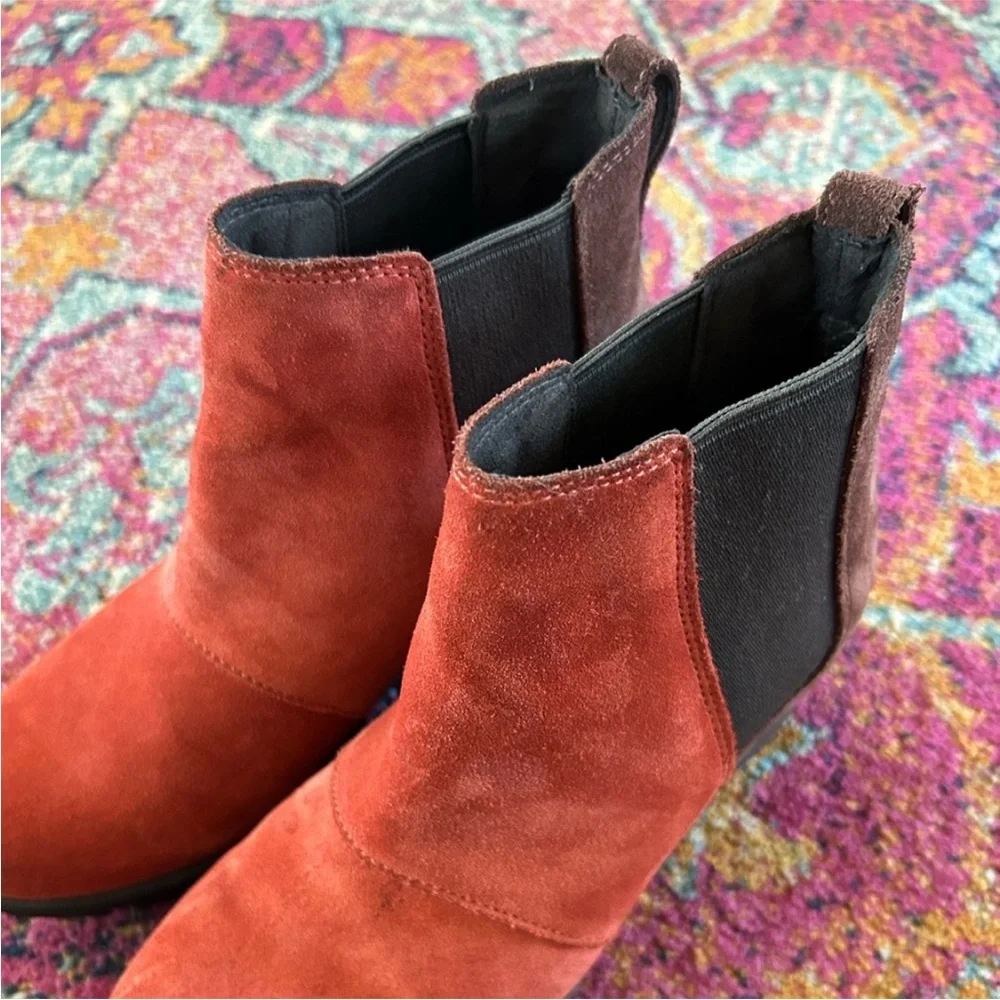 Sorel | Women's Red/Brown/Black Suede Joan A Wedge II Pull On Ankle Boots Sz 8.5 - Picture 6 of 14